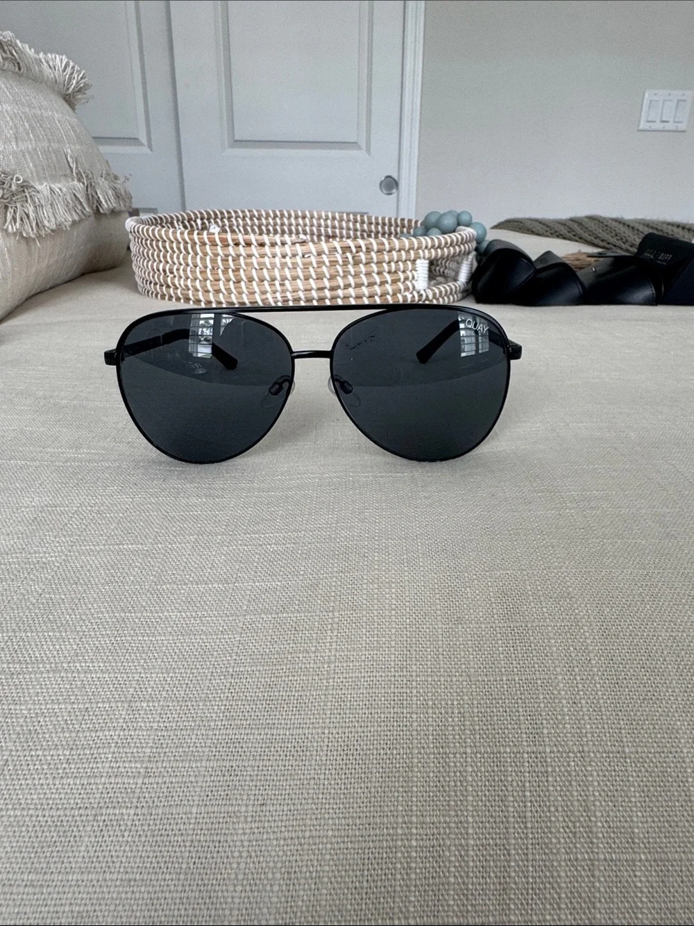 Quay Australia Black Aviator Sunglasses - Picture 2 of 4